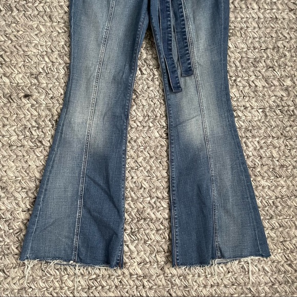 Express bell flare high rise jeans. Size 10s 9033 - Picture 3 of 9